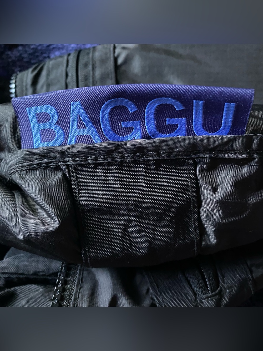 Baggu black medium crescent bag shorter strap size - Picture 4 of 7